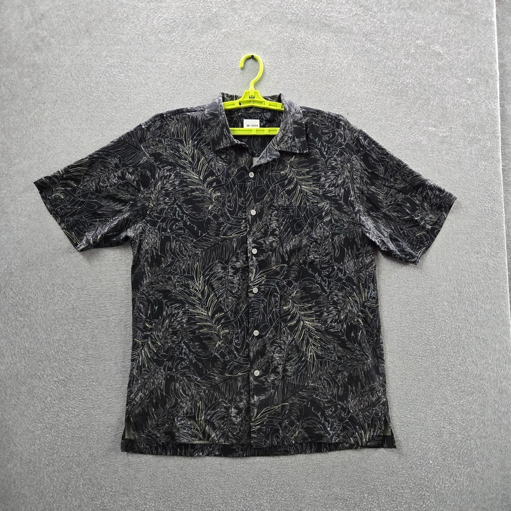 IZOD Men Button Up Shirt L Black Rayon Silk Floral Hawaiian Shirt Short Sleeve